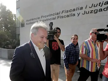 Alfonso Rus llega a la Ciudad de la Justicia de Valencia Alfonso Rus llega a la Ciudad de la Justicia de Valencia