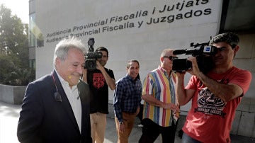 Alfonso Rus llega a la Ciudad de la Justicia de Valencia