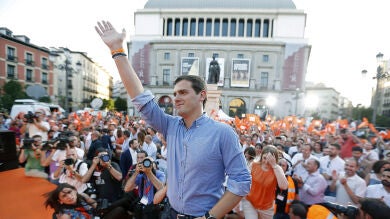 Rivera dice que votar a Ciudadanos es hacerlo por el 