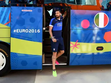Candreva se baja del autobús Candreva se baja del autobús