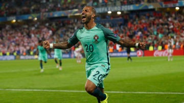 Quaresma celebra su gol ante Croacia en la prórroga