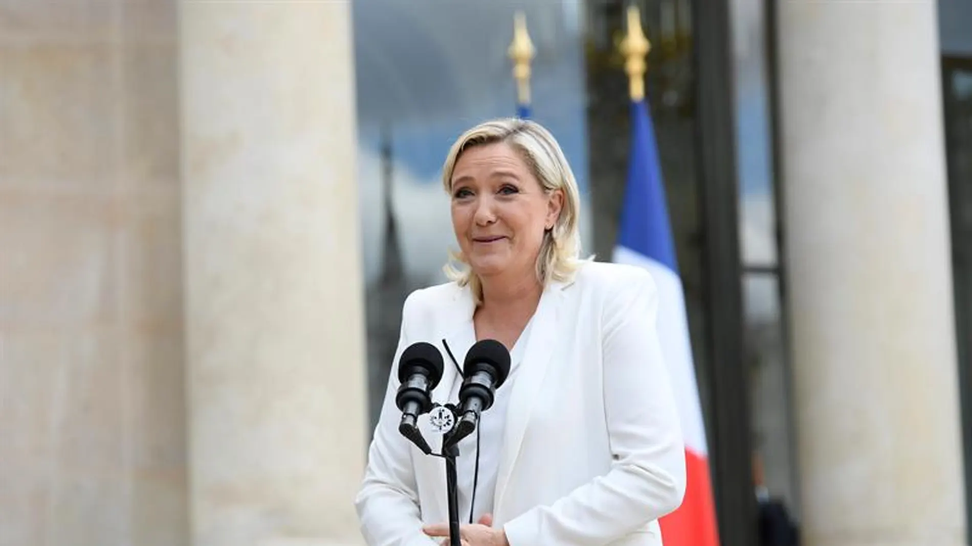 Marine Le Pen tras su reunión con Hollande Marine Le Pen tras su reunión con Hollande