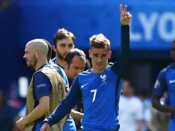 Griezmann celebrando la victoria de Francia frente a Irlanda Griezmann celebrando la victoria de Francia frente a Irlanda