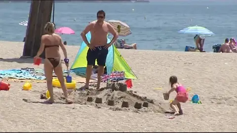 británicos de vacaciones de verano Reino Unido pide a sus ciudadanos que no reserven vacaciones de verano todavía