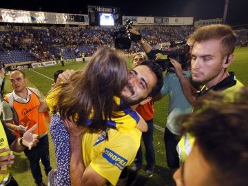 Dani Güiza celebrando el ascenso del Cádiz a Segunda División