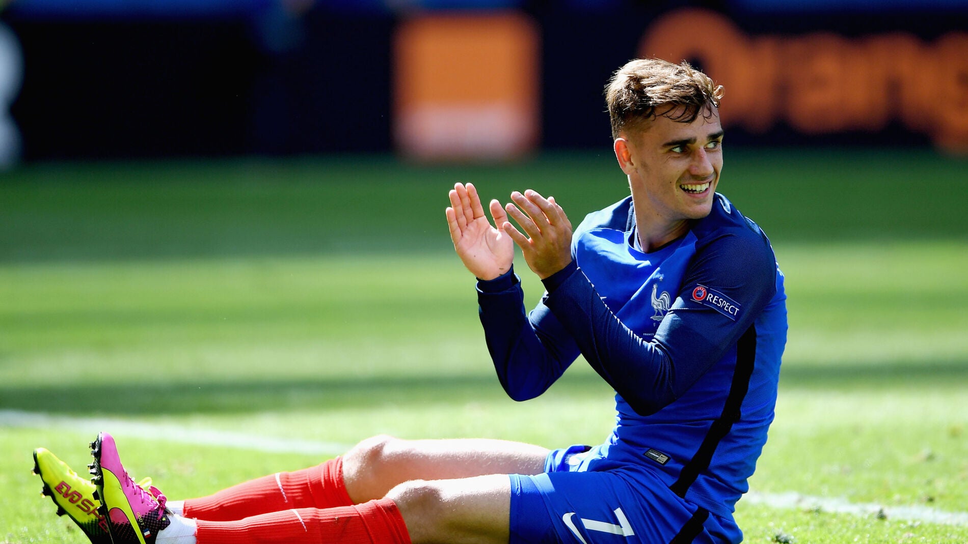 Antoine Griezmann, en el suelo durante un partido con Francia