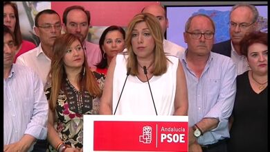 Susana Díaz: “Nos ha restado credibilidad la hipótesis de que pudiéramos alcanzar el gobierno mediante un acuerdo con Podemos”