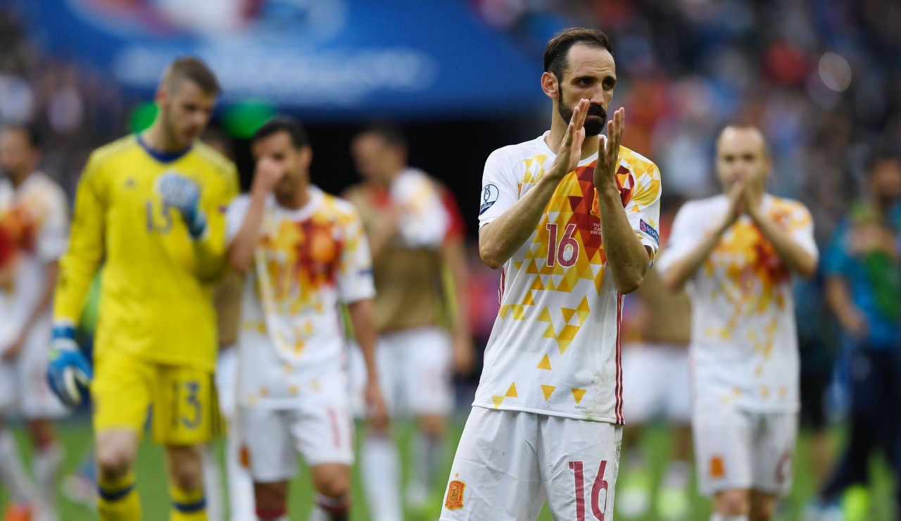 Juanfran agradece el apoyo a la afición tras caer ante Italia Juanfran agradece el apoyo a la afición tras caer ante Italia