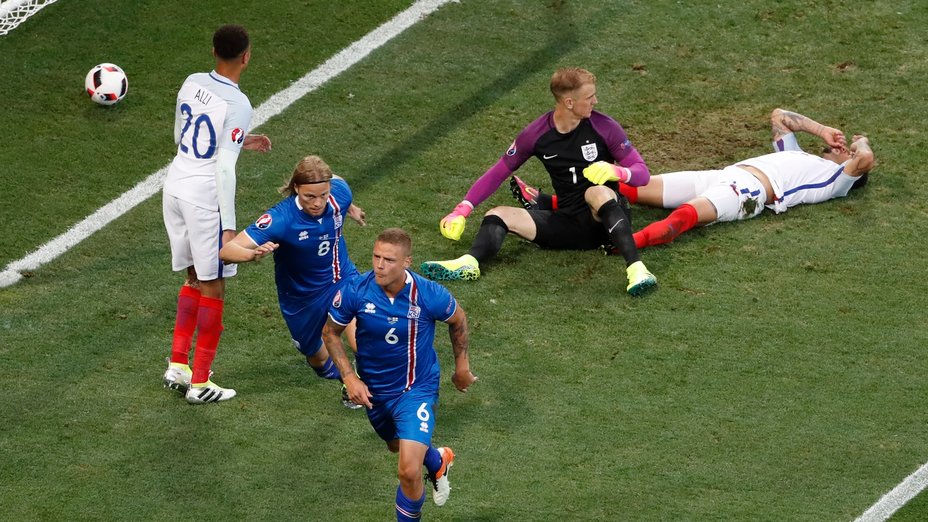 Sigurdsson celebra su gol ante Inglaterra Sigurdsson celebra su gol ante Inglaterra
