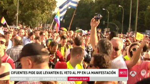Frame 10.039597 de: Cifuentes tacha de "terrible equivocaci&oacute;n" que la organizaci&oacute;n del Orgullo haya "vetado" al PP de Madrid en la marcha