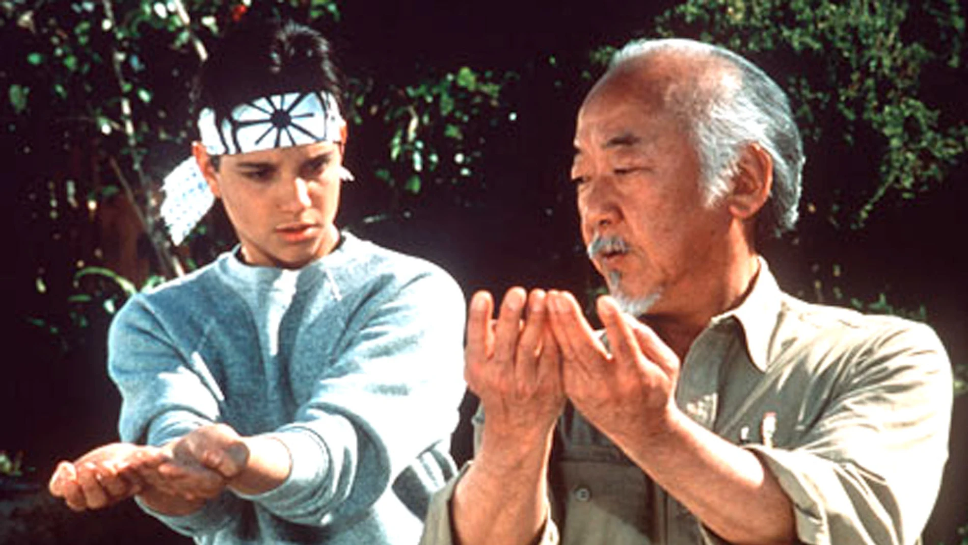 Daniel San y el Señor Miyagi en Karate Kid Daniel San y el Señor Miyagi en Karate Kid