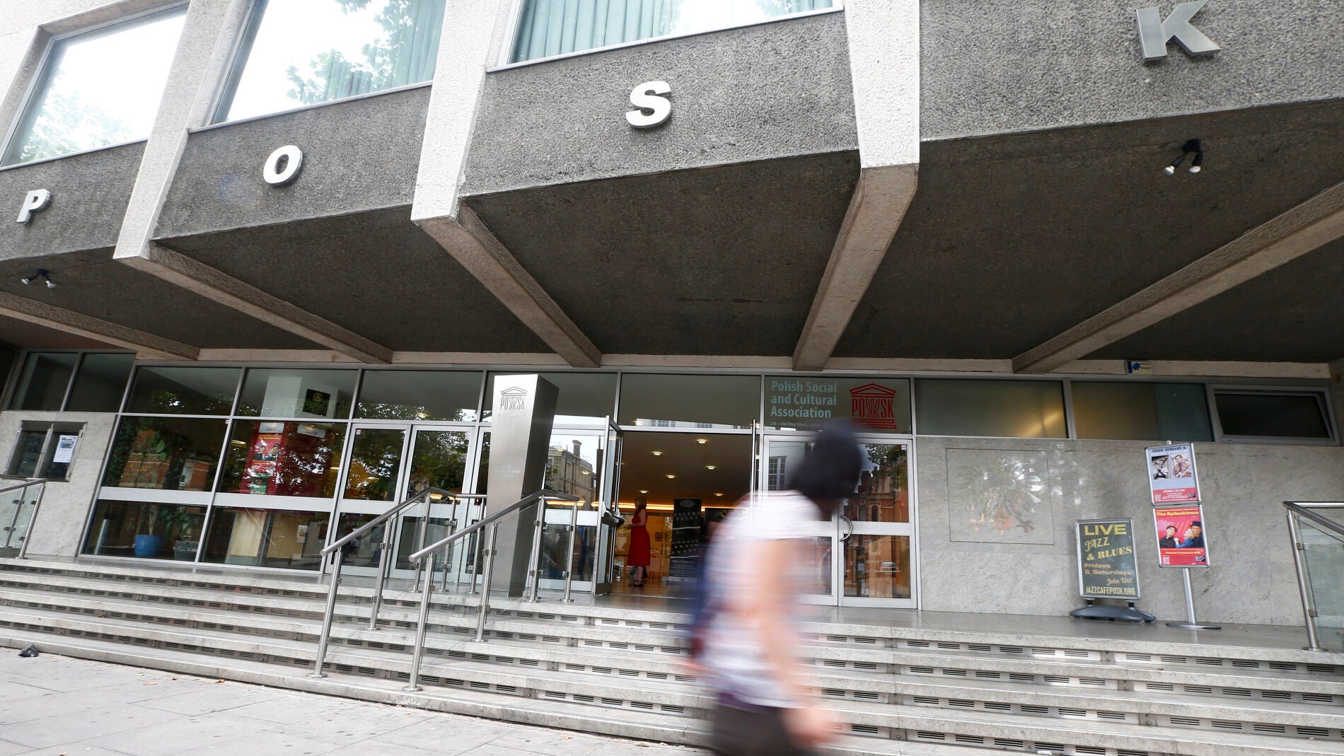 Pintadas xen&oacute;fobas en Asociaci&oacute;n Social y Cultural polaca en el barrio de Hammersmith