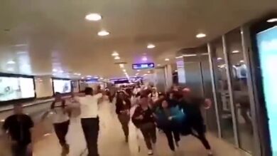 Un grupo de españoles se escondió en los conductos de ventilación del aeropuerto durante el atentado