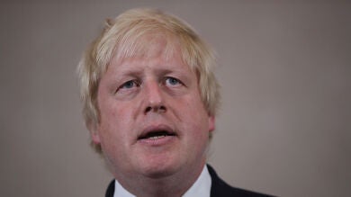 Boris Johnson descarta presentarse a la carrera para suceder a Cameron al frente del gobierno británico