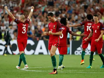 Los jugadores de Portugal celebran el pase a semifinales Los jugadores de Portugal celebran el pase a semifinales