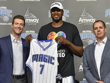 Ibaka, en su presentación Ibaka, en su presentación