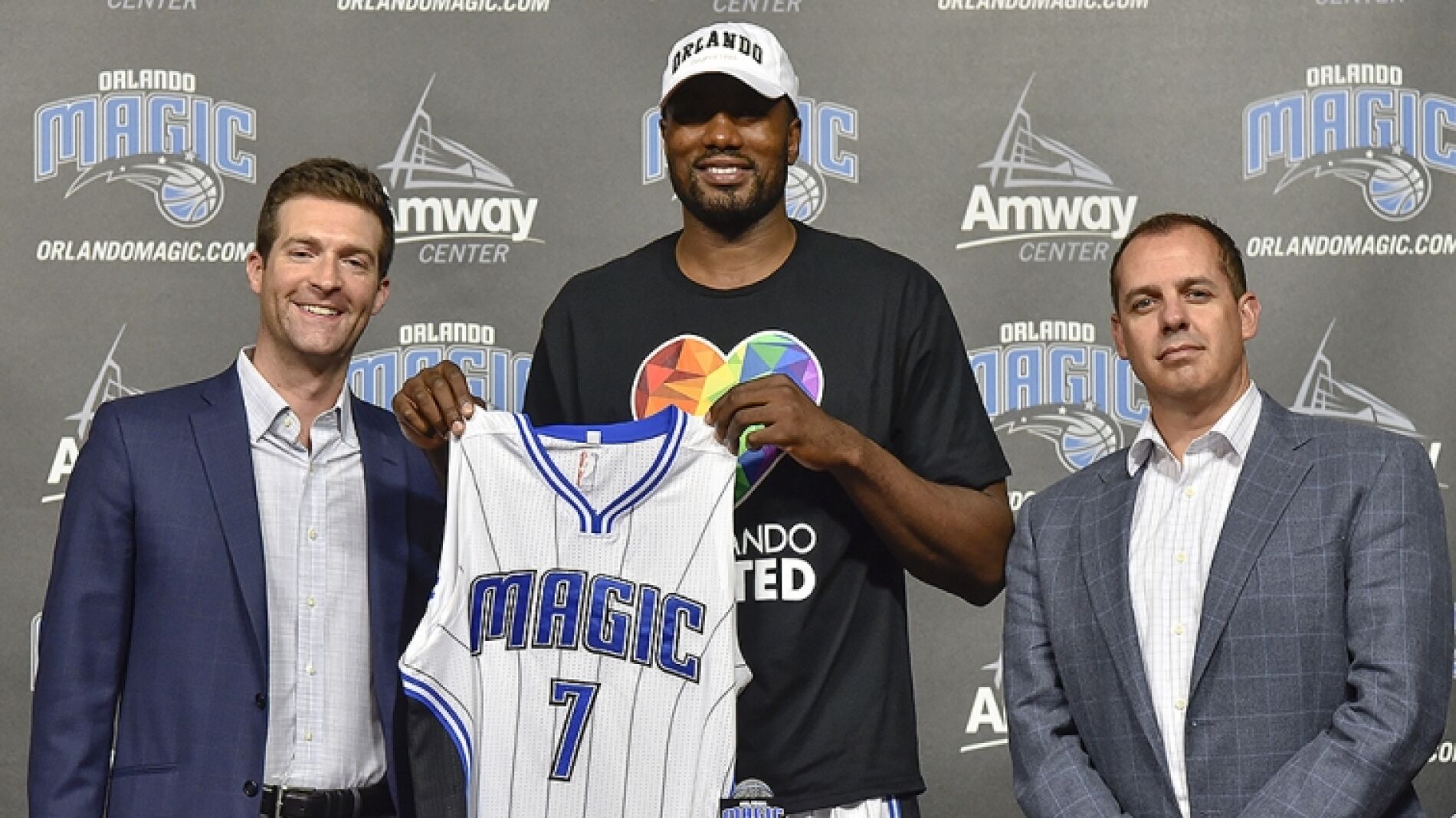 Ibaka, en su presentaci&oacute;n