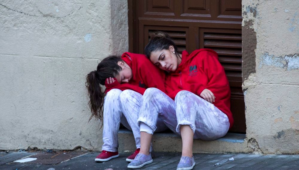 Dos chicas en San Fermín