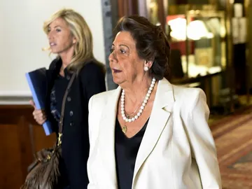 Barberá presenta sus credenciales en el Senado Barberá presenta sus credenciales en el Senado