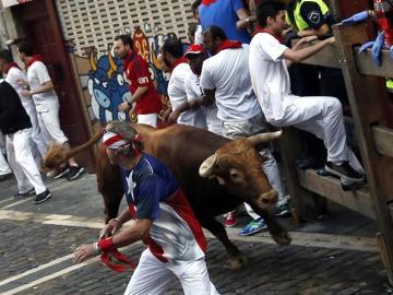 Una de las imágenes del segundo encierro de San Fermín 2016