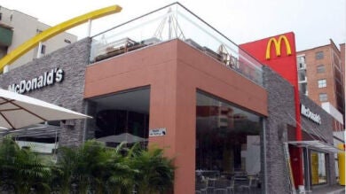 Los residentes de un barrio cercano al Vaticano piden por carta al Papa Francisco que frene la apertura de un McDonalds en las proximidades