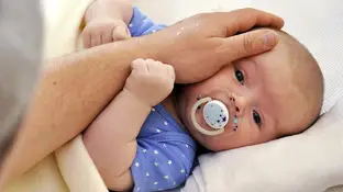 Bebé hospitalizado Bebé hospitalizado