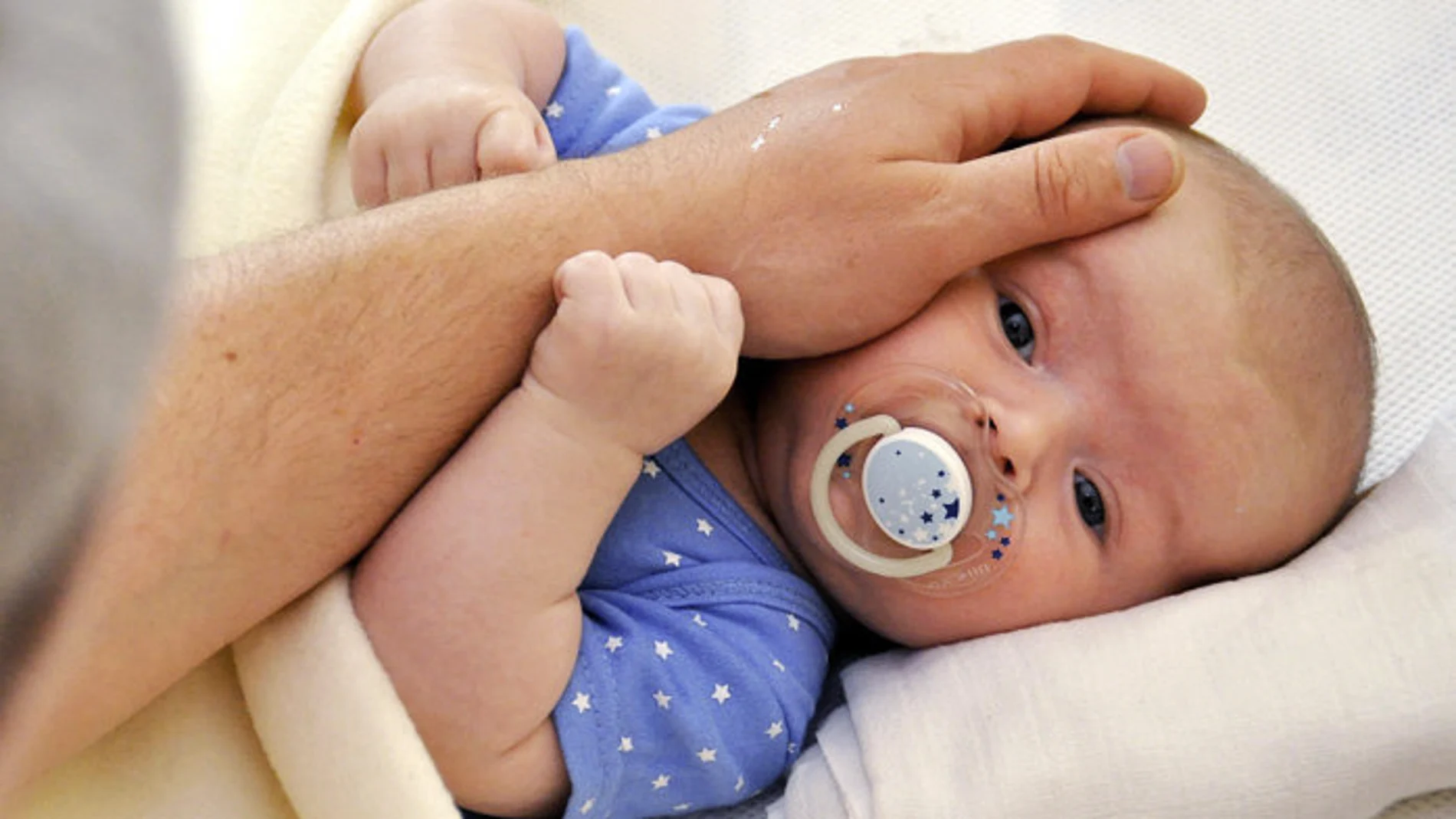 Bebé hospitalizado Bebé hospitalizado