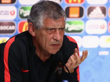 Fernando Santos, en rueda de prensa Fernando Santos, en rueda de prensa
