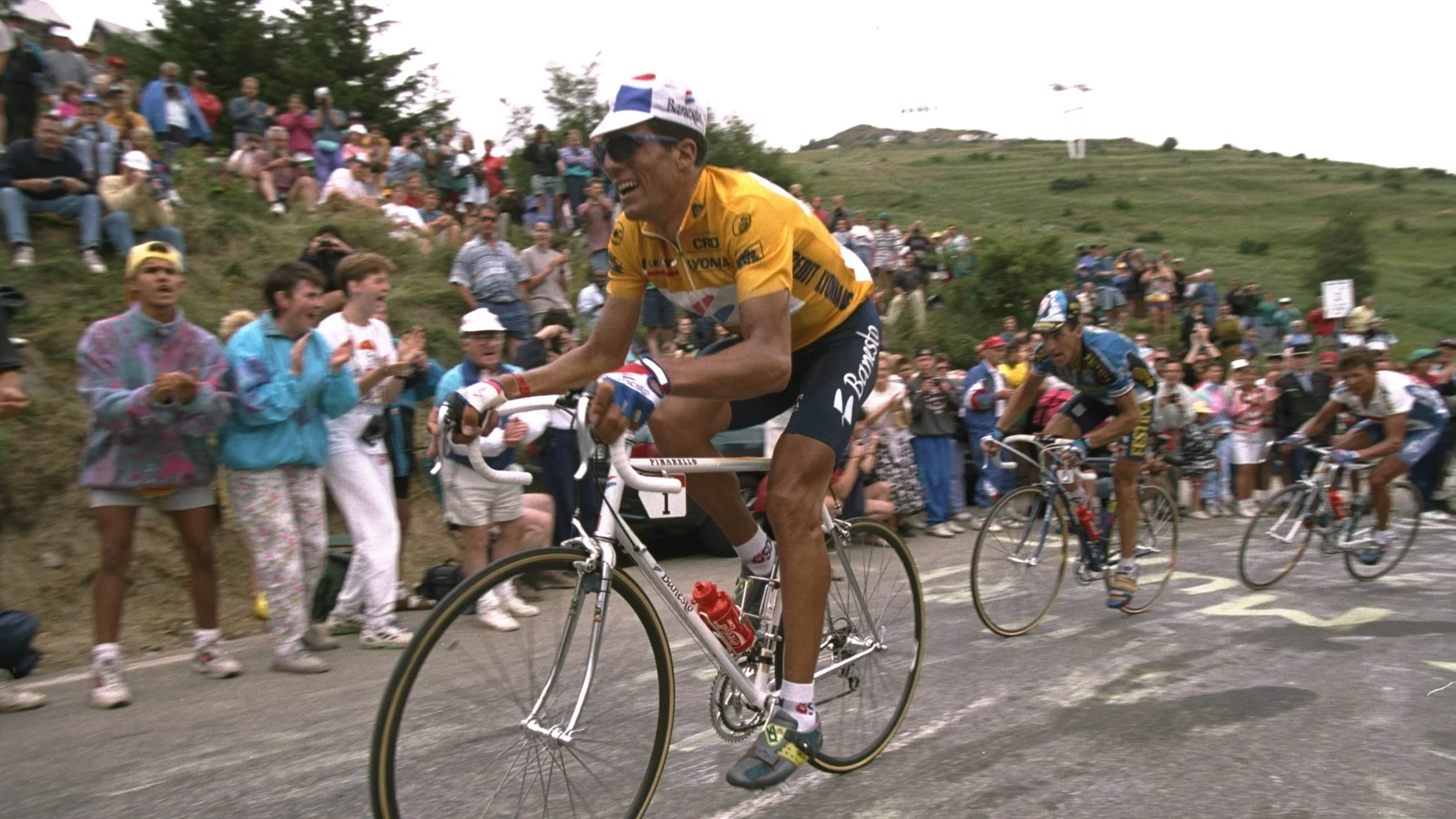 Indurain disputando una etapa del Tour Indurain disputando una etapa del Tour
