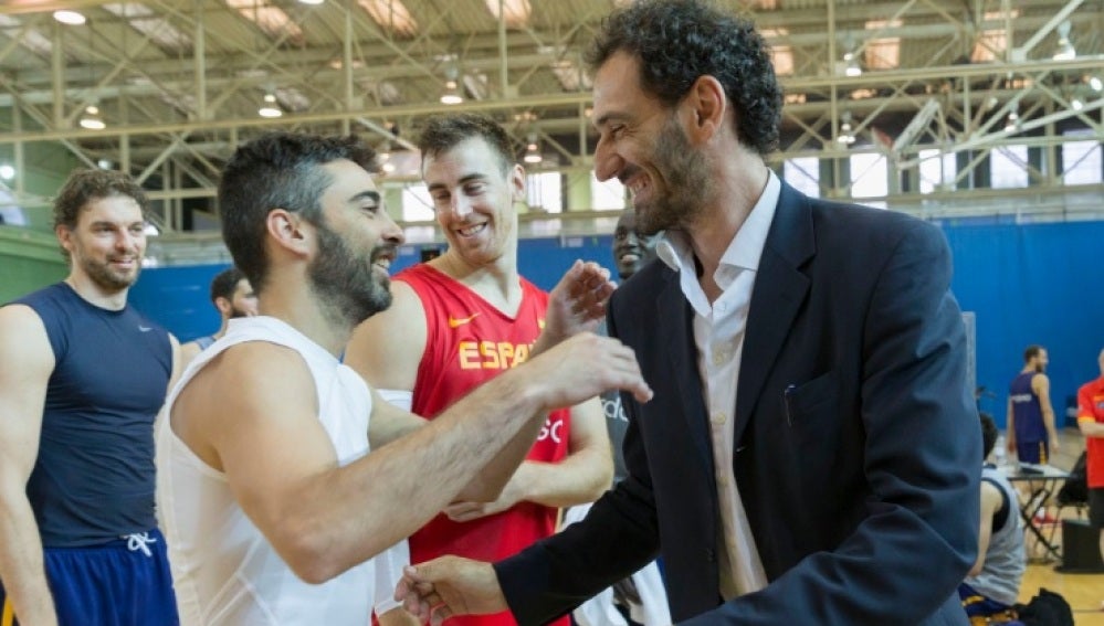Garbajosa saluda a Juan Carlos Navarro