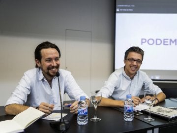 Pablo Iglesias: "Es patético que Pedro Sánchez no esté preocupado por Rajoy sino por Podemos"