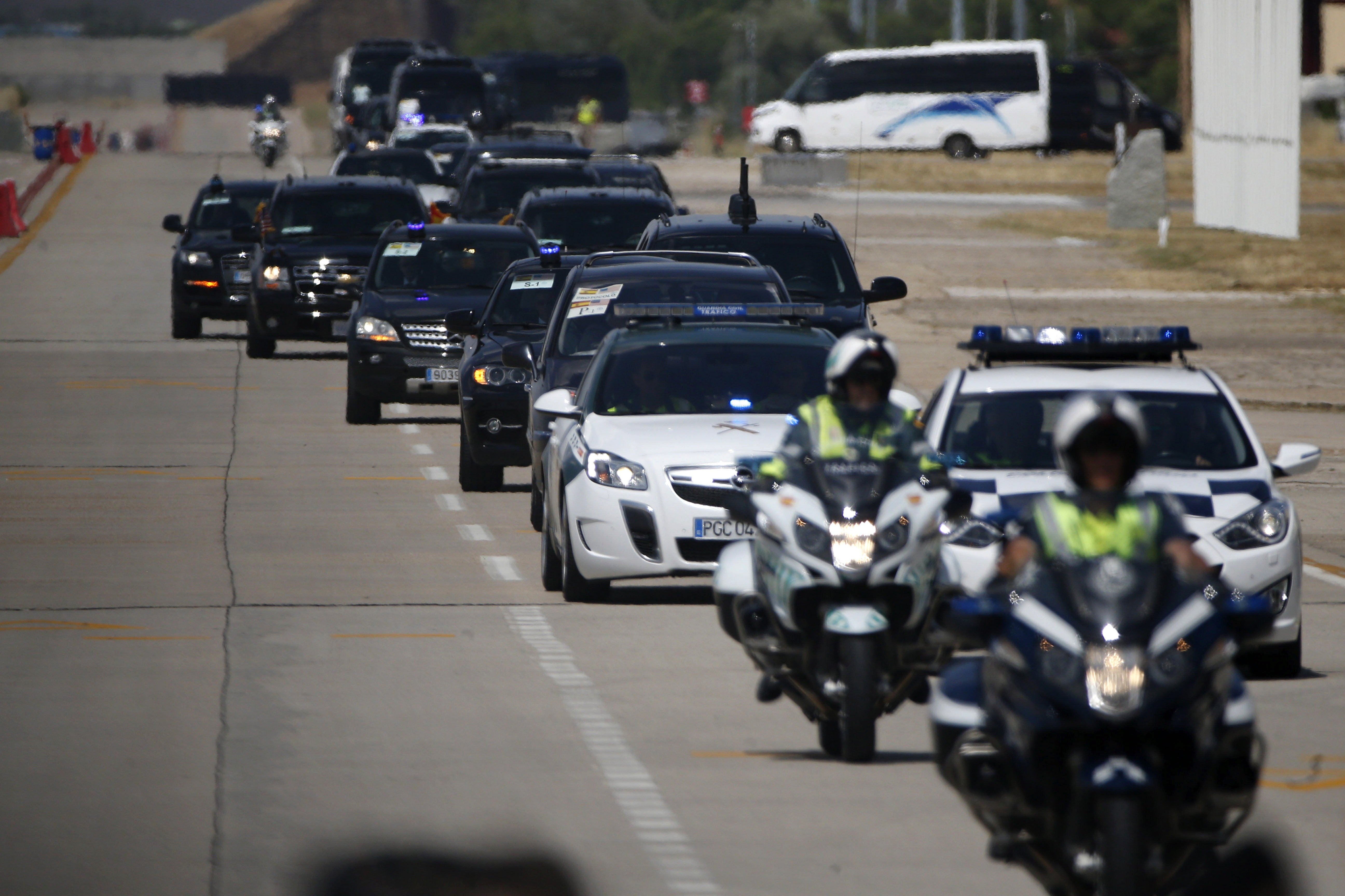 Una veintena de coches blindados y cientos de agentes y escoltas velan por la seguridad de Barack Obama