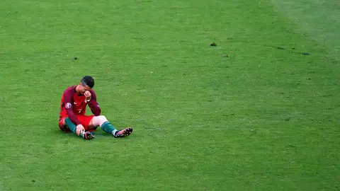 Cristiano no pudo contener las lágrimas al no poder continuar en la final Cristiano no pudo contener las lágrimas al no poder continuar en la final