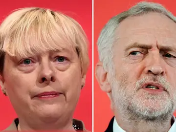 Angela Eagle y al líder del Partido Laborista británico, Jeremy Corbyn Angela Eagle y al líder del Partido Laborista británico, Jeremy Corbyn
