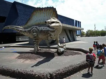 Reproducción a tamaño real del Spinosaurus Reproducción a tamaño real del Spinosaurus