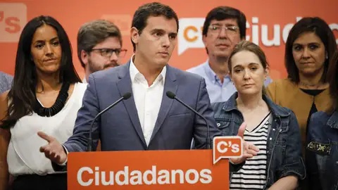 Albert Rivera en rueda de prensa Albert Rivera en rueda de prensa