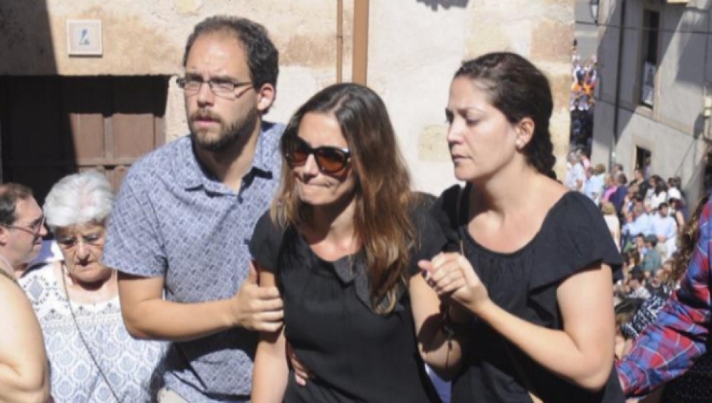 Raquel Sanz, en el entierro de Víctor Barrio