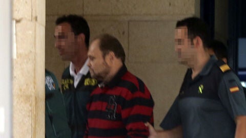 El sospechoso de haber raptado hace nueve a&ntilde;os al ni&ntilde;o Y&eacute;remi Vargas en Vecindario, Gran Canaria, Antonio O.B., conocido como 'El Rubio', se ha negado a declarar ante el juez. Adem&aacute;s, se ha opuesto a que le tomen el ADN