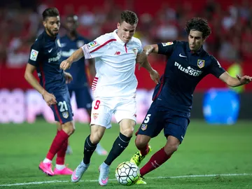 Gameiro ante el Atlético Gameiro ante el Atlético