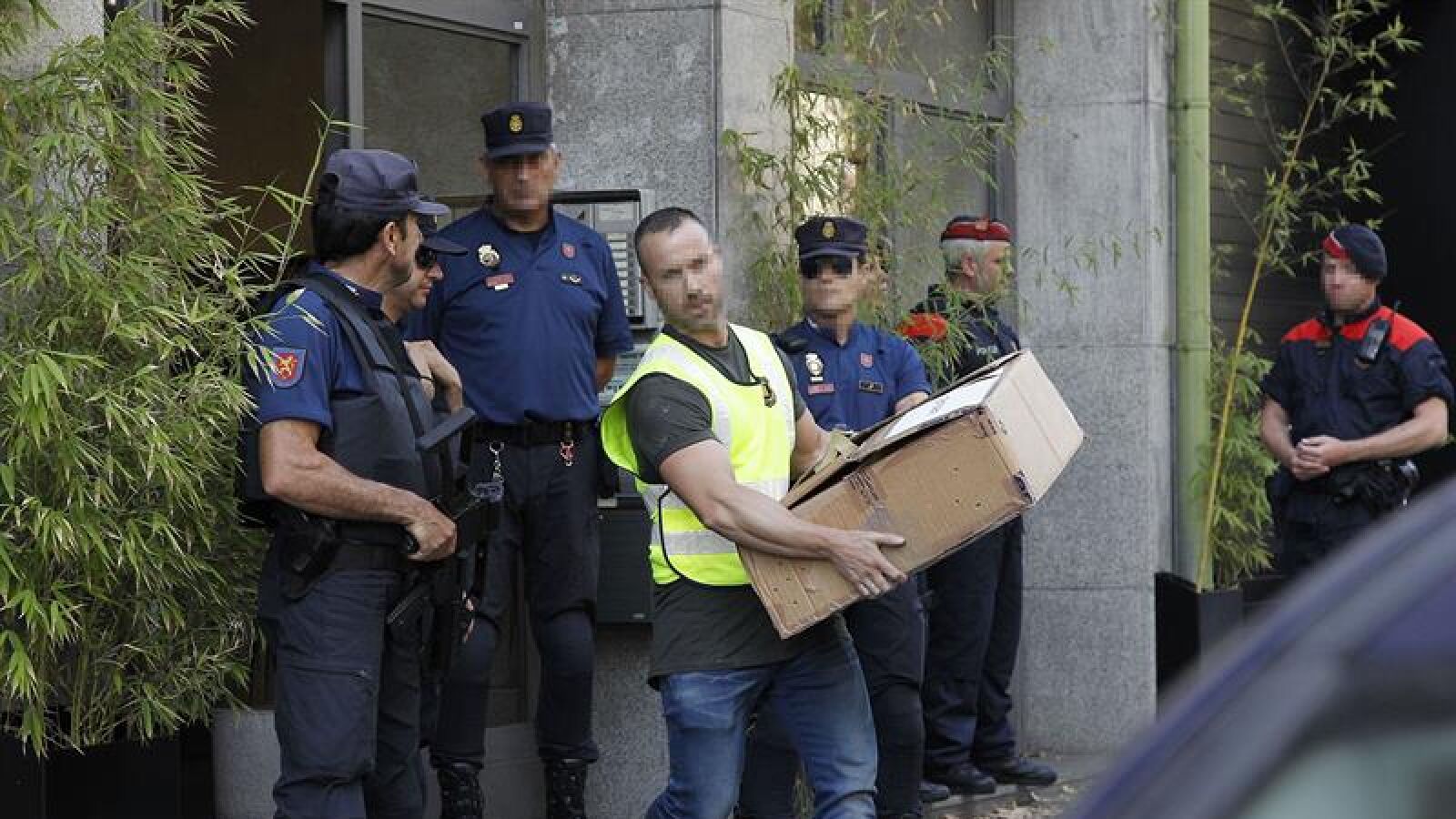 Un restaurante de lujo de Barcelona que acogía una red de crimen organizado tendrá que entregar alimentos a personas pobres