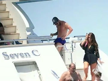 Messi, ajeno a las polémicas que le rodean, de vacaciones en un yate