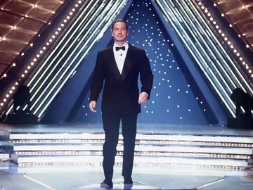 Bertín Osborne presentó 'Lluvia de Estrellas' en Antena 3 Bertín Osborne presentó 'Lluvia de Estrellas' en Antena 3