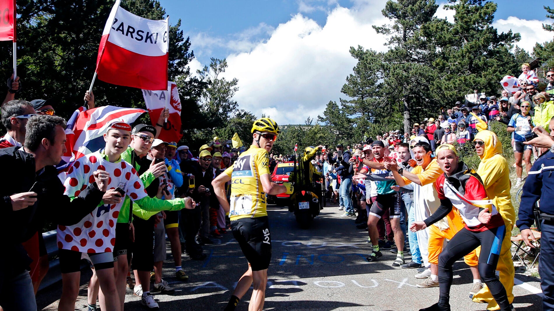 Froome sube corriendo el Mont Ventoux