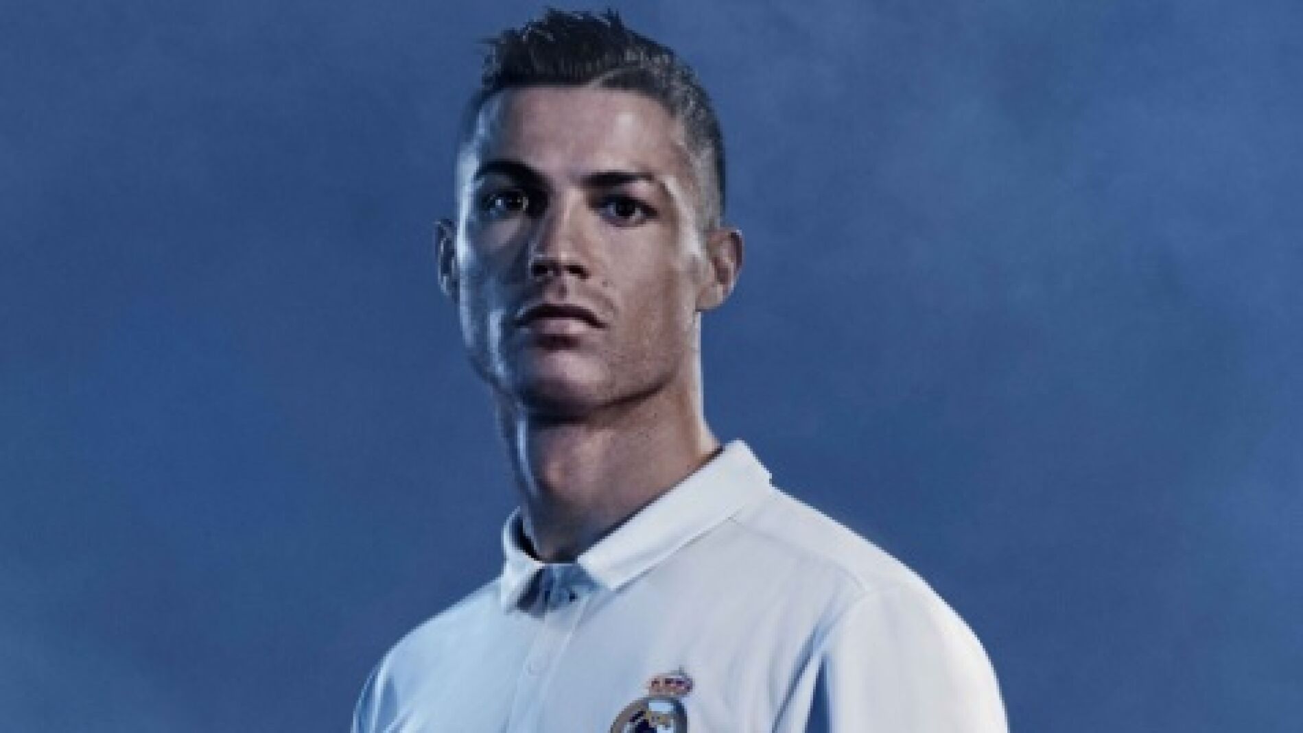 Cristiano, protagonista en la nueva equipaci&oacute;n del Madrid