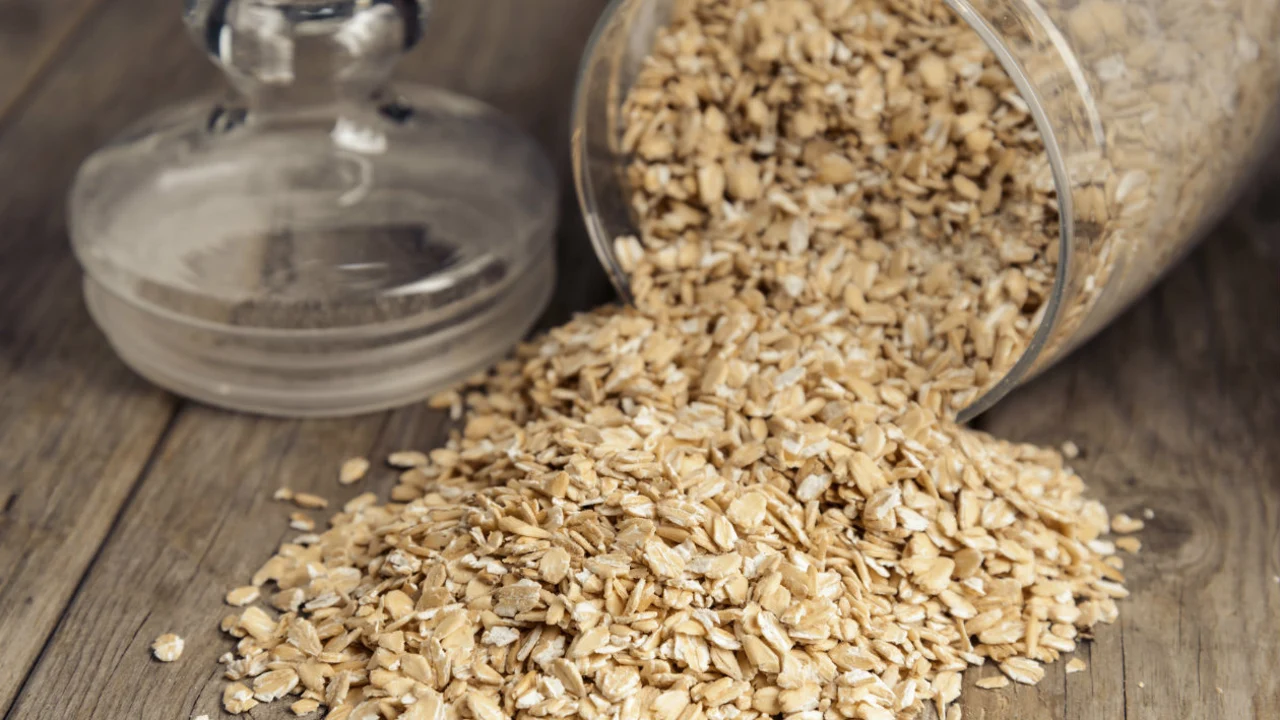 ¿Copos o salvado de avena? Cuál es mejor según lo que ... image of ¿Copos o salvado de avena? Cuál es mejor según lo que ...