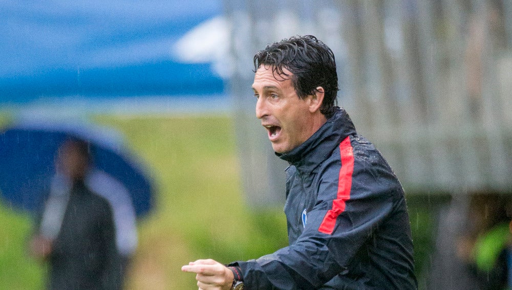Emery debutando con victoria en el PSG