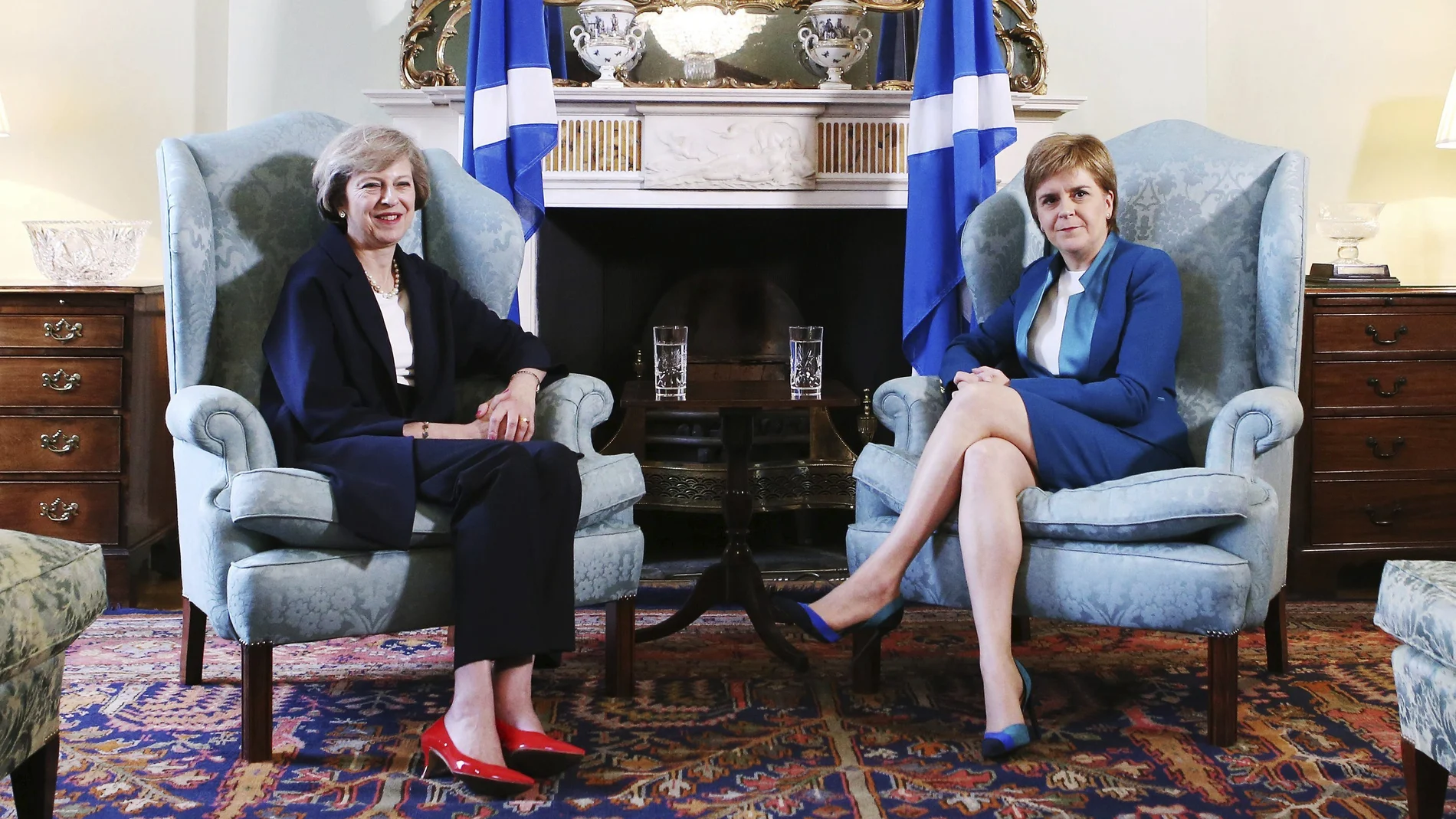 Theresa May, primera ministra británica, y la independentista Nicola Sturgeon Theresa May, primera ministra británica, y la independentista Nicola Sturgeon