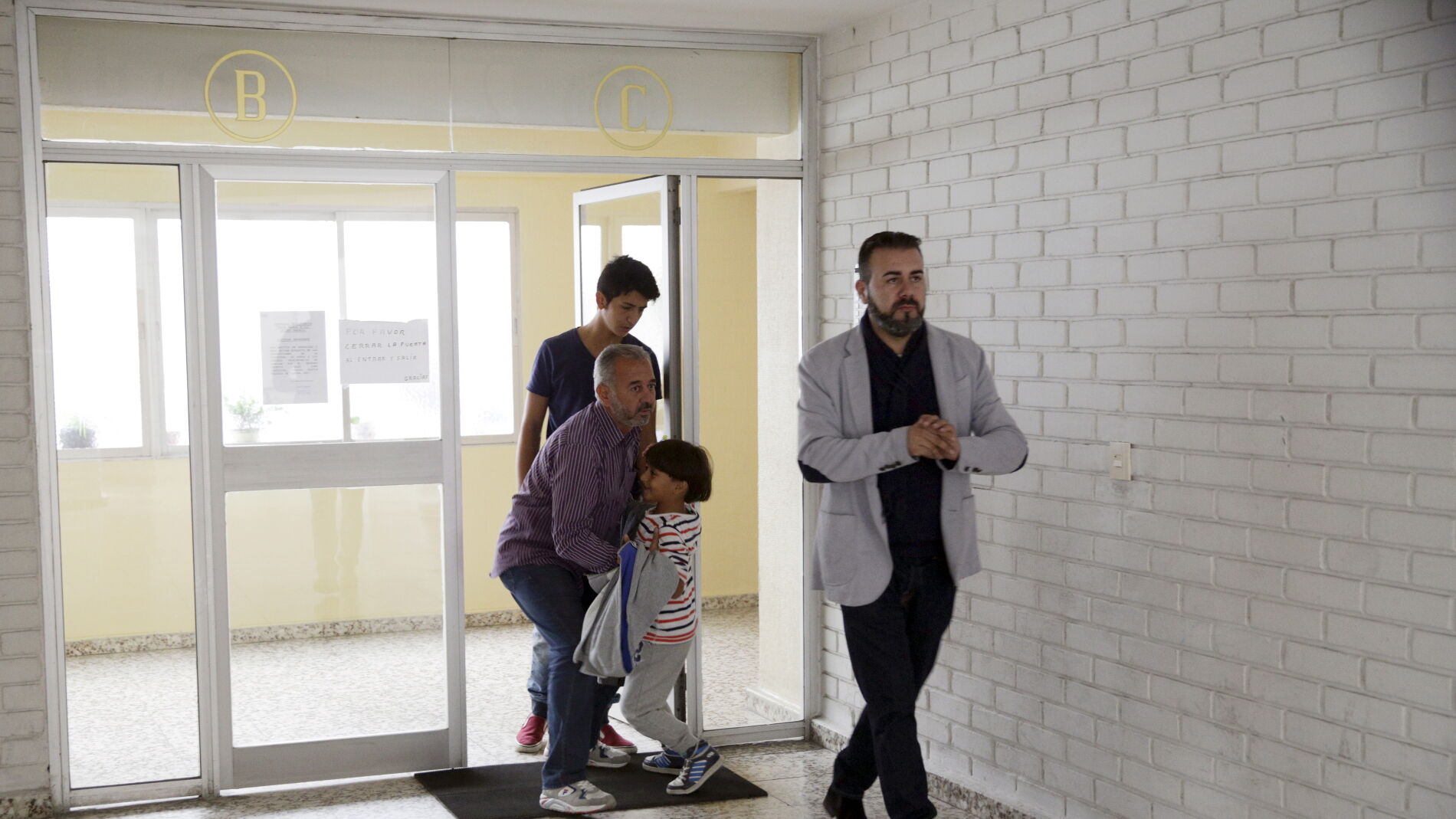 Miguel &Aacute;ngel Gal&aacute;n, junto a Zaid y su padre