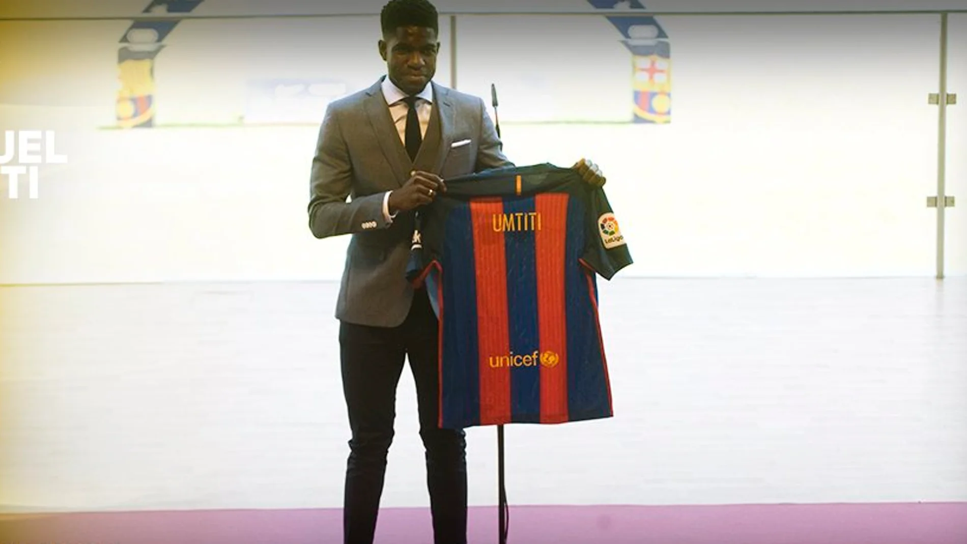 Umtiti, presentado como jugador del Barça Umtiti, presentado como jugador del Barça
