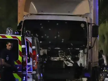 Camión del terrorista responsable del atentado en Niza Camión del terrorista responsable del atentado en Niza